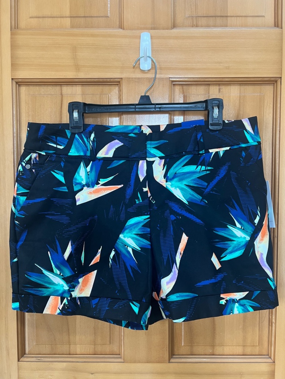 NWT Apt. 9 Women's Black Tropical Print Mid Rise Shorts Festival Summer 14